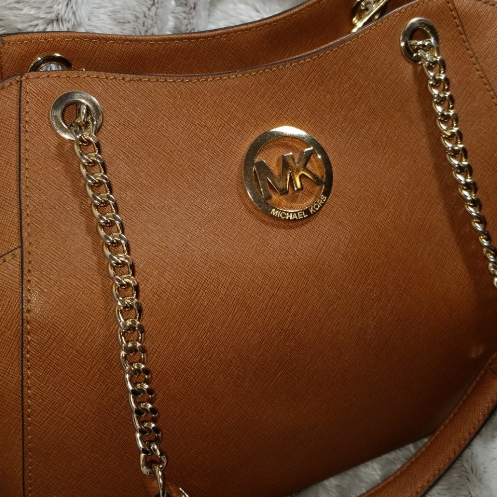 MK Purse - Picture 8 of 8